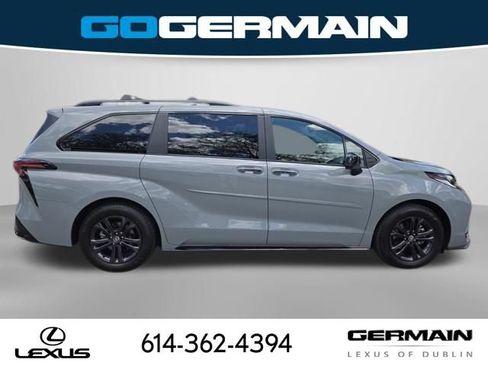 Used 2025 Toyota Sienna XSE w/ XSE Plus Package AWD/4WD image 6