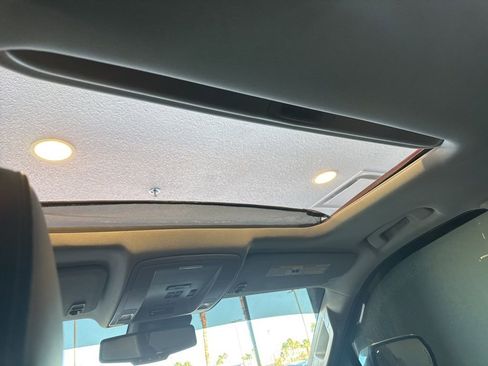 Used 2017 GMC Sierra 1500 Denali w/ Denali Ultimate Package image 18