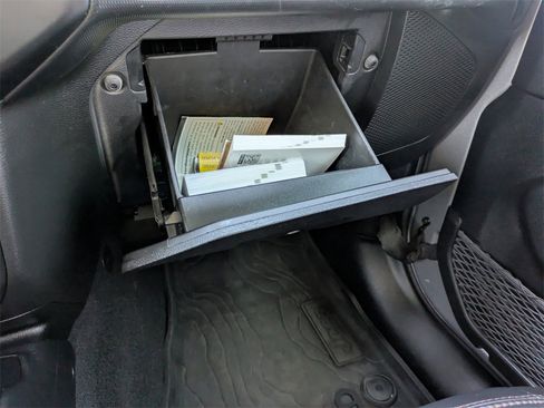 Used 2021 Jeep Wrangler Unlimited Rubicon w/ Trailer Tow Package image 28