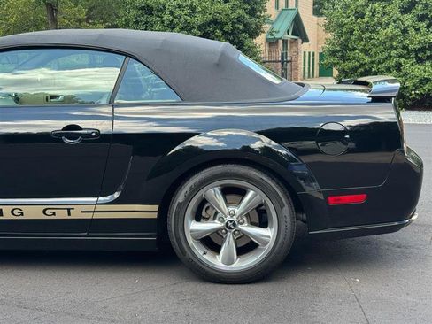 Used 2005 Ford Mustang GT RWD image 3