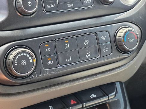 Used 2015 Chevrolet Colorado W/T w/ WT Convenience Package RWD image 38