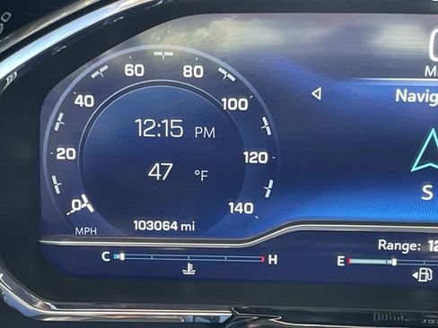 Used 2023 Chevrolet Silverado 1500 LT image 32