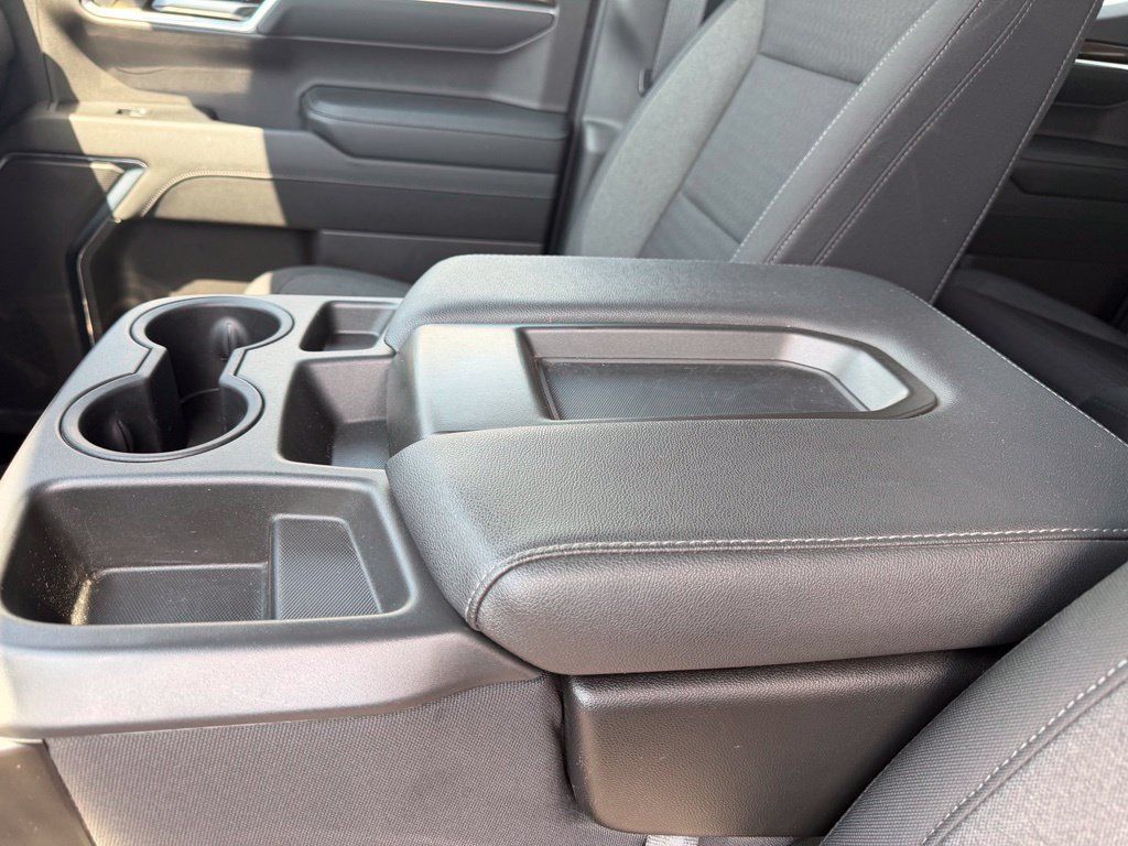 Used 2023 Chevrolet Silverado 1500 LT AWD/4WD image 26