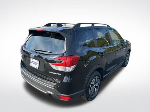 Used 2021 Subaru Forester Premium image 5