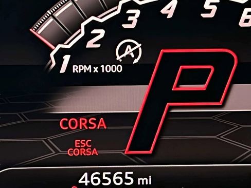 Used 2021 Lamborghini Urus AWD/4WD image 21