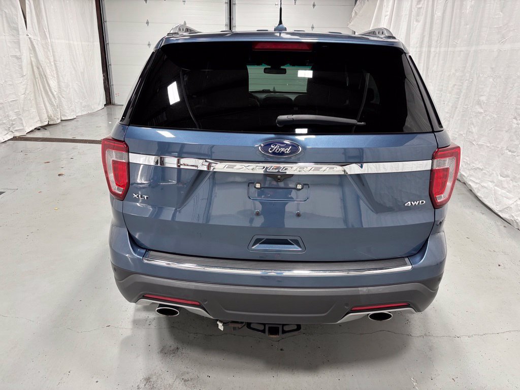 Used 2018 Ford Explorer XLT w/ Equipment Group 202A AWD/4WD image 6