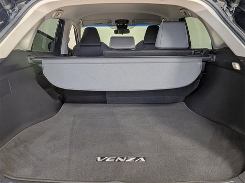Used 2021 Toyota Venza LE image 25