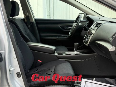 Used 2016 Nissan Altima 2.5 SV image 17