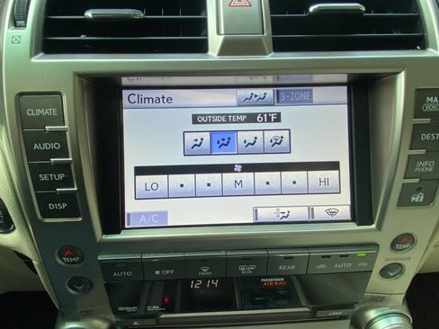 Used 2013 Lexus GX 460 Premium image 31
