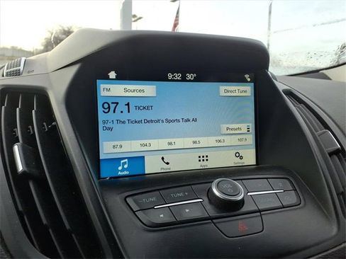 Used 2019 Ford Escape SEL image 15