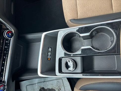 Used 2025 Chevrolet Equinox ACTIV w/ Safety and Technology Package FWD image 30