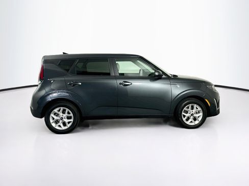 Used 2025 Kia Soul LX w/ LX Technology Package FWD image 10