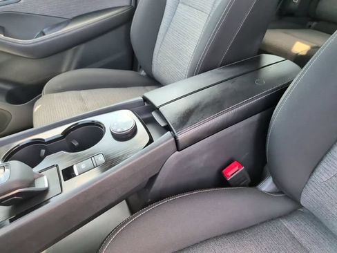 Used 2023 Nissan Rogue SV AWD/4WD image 19