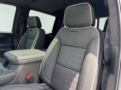 New 2026 GMC Sierra 1500 AT4X AWD/4WD image 9