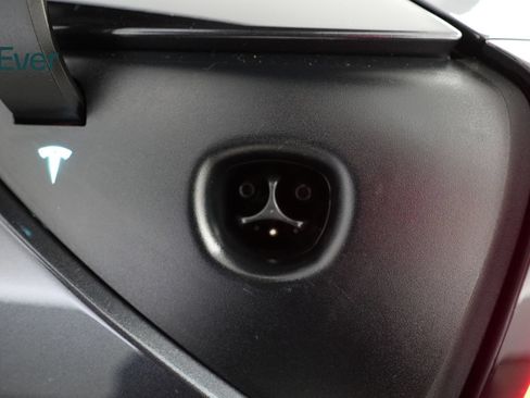 Used 2025 Tesla Model 3 RWD image 10