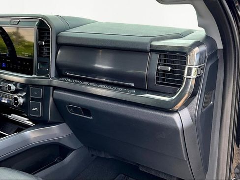 Used 2025 Ford F250 Lariat image 17