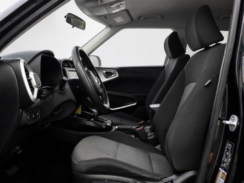 Used 2020 Kia Soul LX FWD image 25