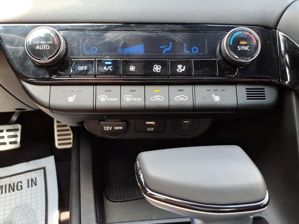 Certified 2026 Hyundai Elantra SEL Sport FWD image 23