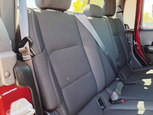 Used 2022 Jeep Gladiator Overland image 15