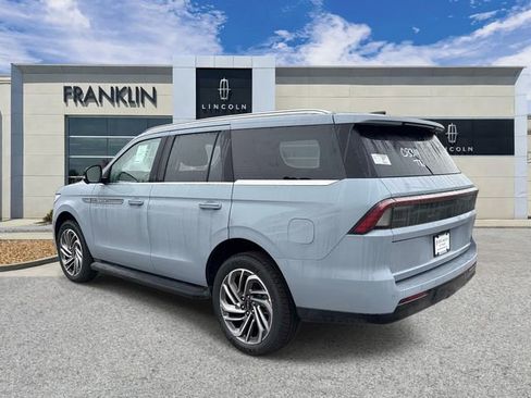 New 2026 Lincoln Navigator Premiere AWD/4WD image 5