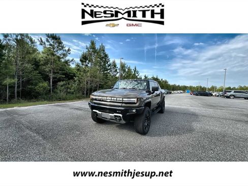 New 2025 GMC Hummer EV 3X w/ LPO, Dark Essentials Package image 1