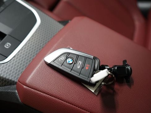 Used 2023 BMW 330i xDrive Sedan w/ M Sport Package AWD/4WD image 22