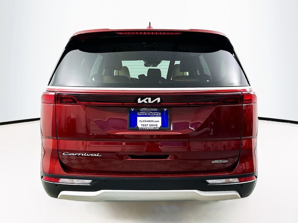 Used 2022 Kia Carnival EX FWD image 17