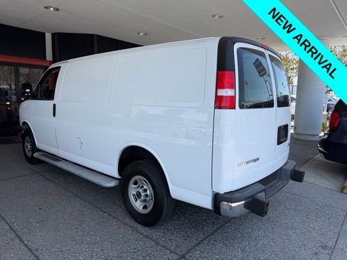 Used 2024 GMC Savana 2500 w/ Driver Convenience Package RWD image 3