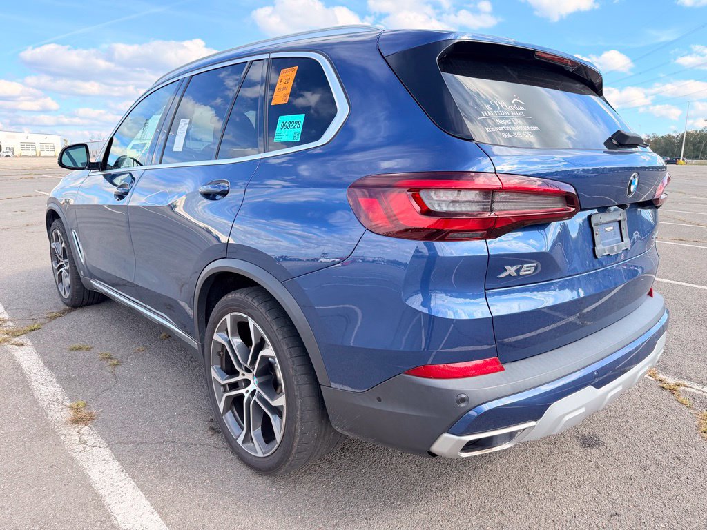 Used 2022 BMW X5 sDrive40i w/ Premium Package RWD image 4