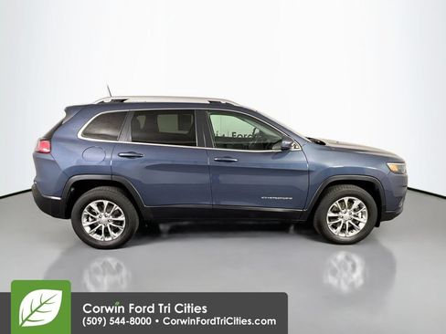 Used 2021 Jeep Cherokee Latitude Lux w/ Comfort/Convenience Group AWD/4WD image 18