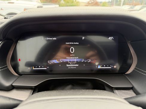 Used 2023 Jeep Grand Cherokee Overland w/ Adv Protech Group III image 21