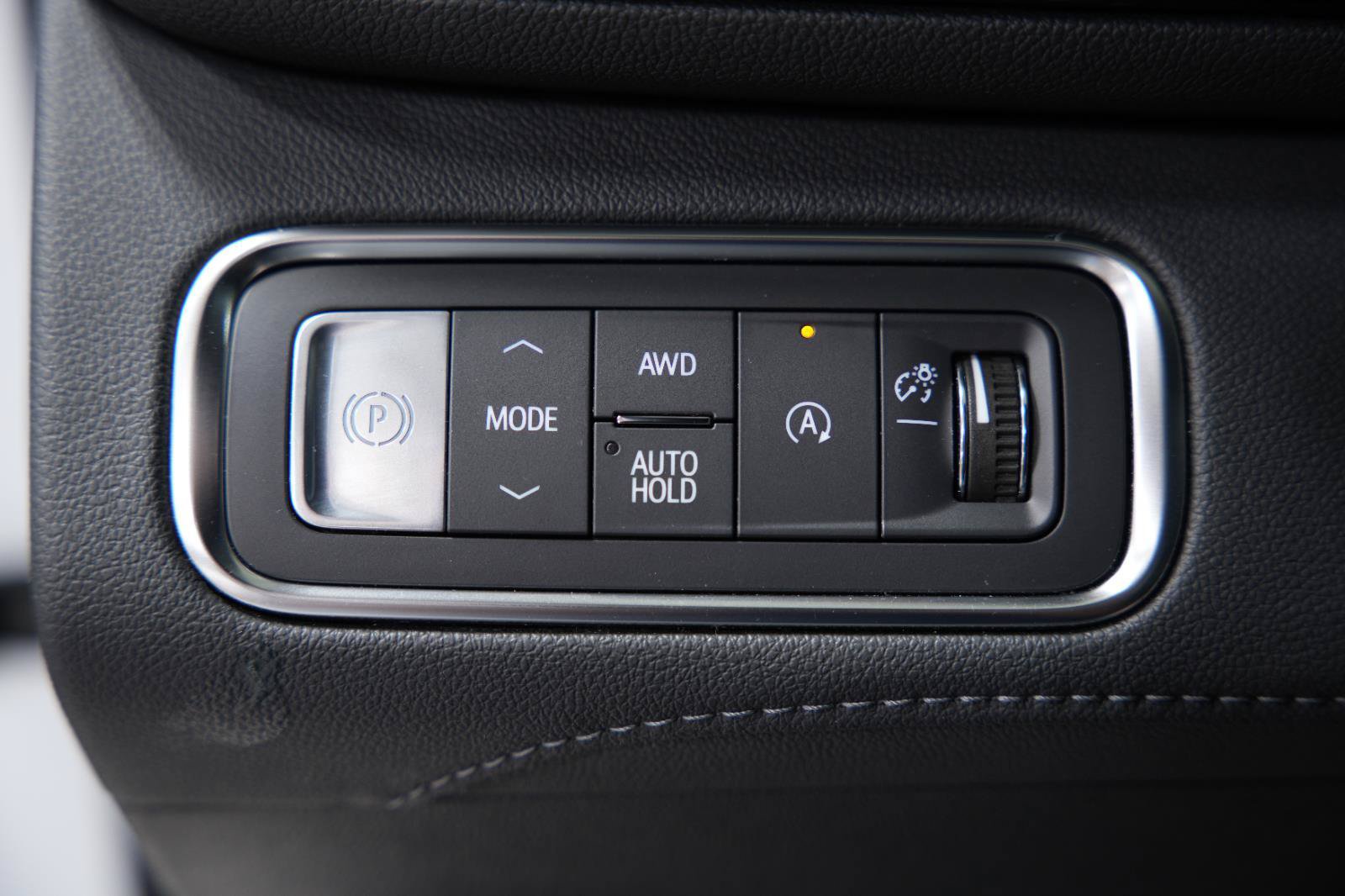 Used 2025 Buick Enclave Sport Touring AWD/4WD image 35