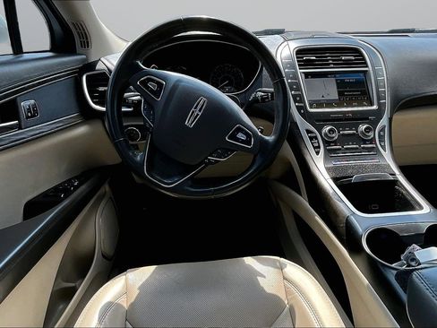Used 2018 Lincoln MKX Reserve w/ Driver Assistance Package AWD/4WD image 5