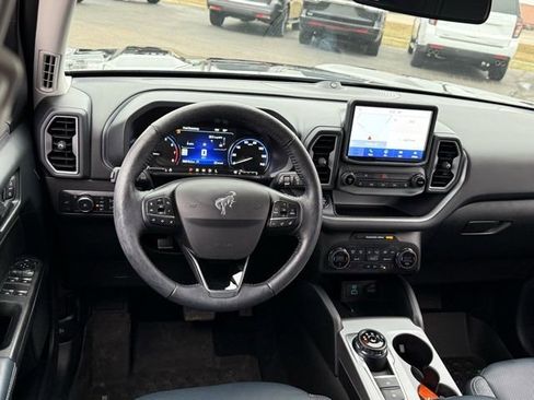 Used 2021 Ford Bronco Sport Outer Banks w/ Outer Banks Package (96D) image 7