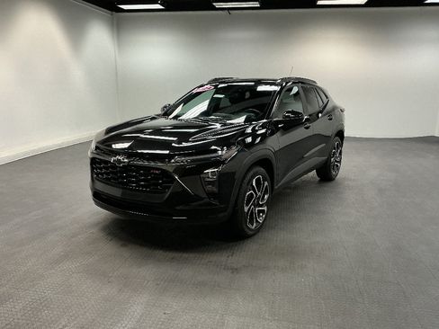Certified 2024 Chevrolet Trax RS FWD image 1
