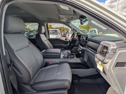 New 2025 Ford F150 Lariat w/ Equipment Group 501A Mid image 6