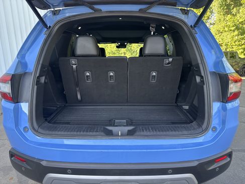 Used 2023 Honda Pilot TrailSport image 13