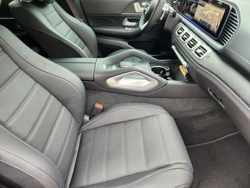 New 2025 Mercedes-Benz GLS 580 4MATIC image 15