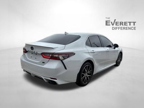 Used 2024 Toyota Camry SE FWD image 7