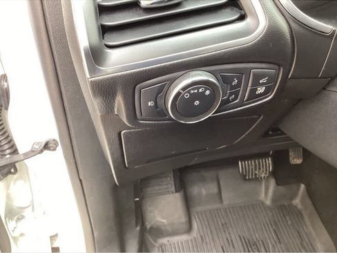 Used 2021 Ford Edge Titanium AWD/4WD image 16
