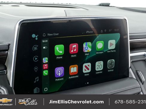 Used 2024 Chevrolet Suburban LT image 16