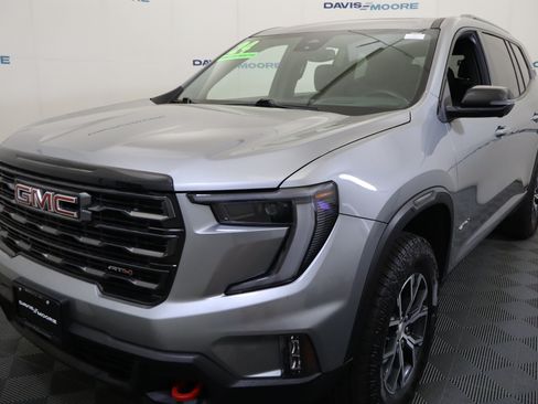 Used 2024 GMC Acadia AT4 w/ Luxury Package AWD/4WD image 12