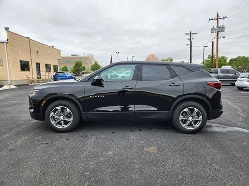 Used 2025 Chevrolet Blazer LT FWD image 6
