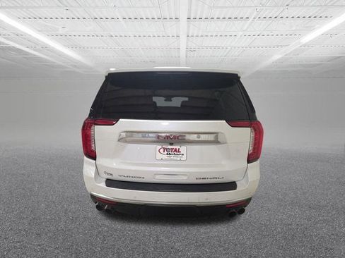Used 2024 GMC Yukon XL Denali image 7