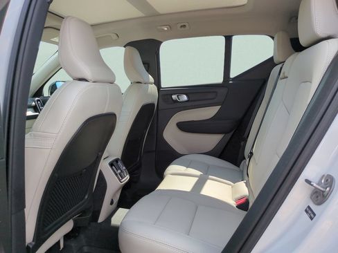 New 2026 Volvo XC40 B5 Ultra AWD/4WD image 9