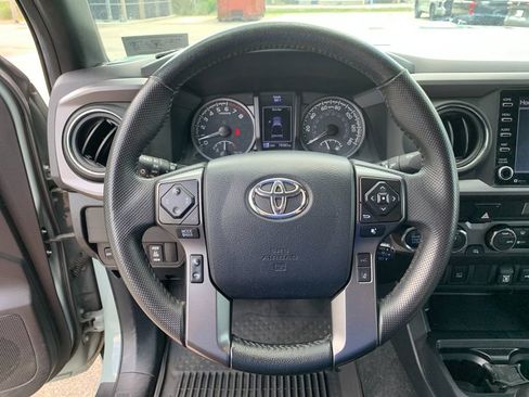 Used 2023 Toyota Tacoma TRD Sport AWD/4WD image 27