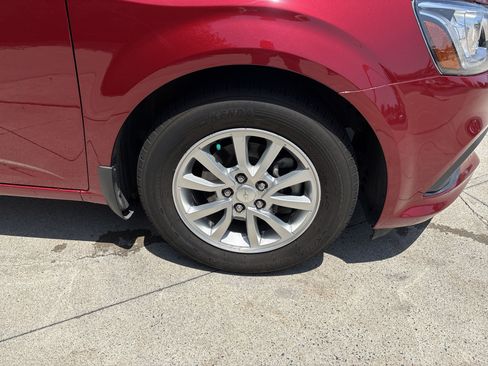Used 2019 Chevrolet Sonic LT FWD image 33