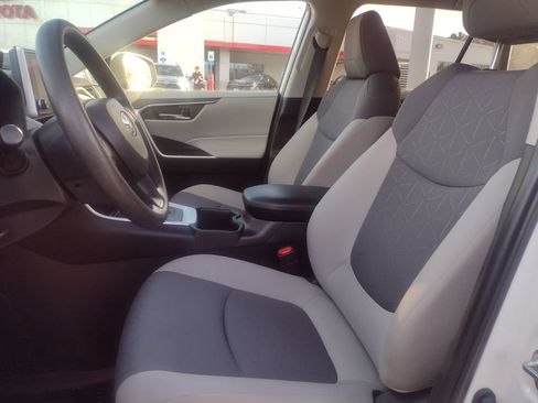 Used 2024 Toyota RAV4 XLE image 16