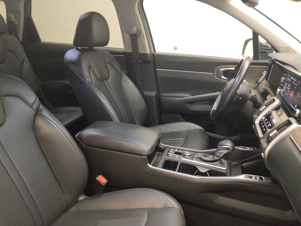 Used 2023 Kia Sorento EX w/ Panoramic Sunroof Package FWD image 21