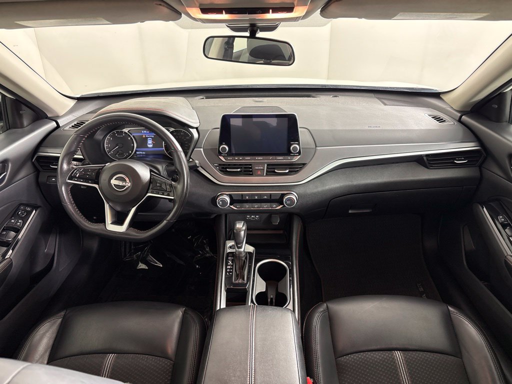 Used 2024 Nissan Altima 2.5 SR FWD image 14